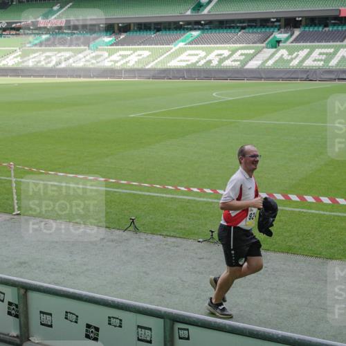 05.10.2025 - 20. swb-Marathon Bremen Michael Burmester http://msf.ph/oto/9229379 05.10.2025 10:28:03 Laufen im Stadion 1138, 7414, 9200, 9206, 9207, 9216, 9222, 9223, 9244, 9293, 9366, 9377, 9397, 9406, 9413, 9546, 9670, 10047, 10177, 10211, 10266, 10268, 10319, 10350, 10382, 10428, 10452, 10509, 10637, 10661, 10667, 10676, 10688, 10818, 10822, 10850, 10858, 10953, 11104, 11167, 11189, 11244, 11268, 11299, 11327, 11446, 11462, 11498, 11513, 11579, 11628, 11659, 11678, 11705, 28, 9270, 9339, 9351, 9500, 9670, 9709, 9711, 9961, 10634, 10639, 10750, 10898, 10947 meine-sportfotos.de