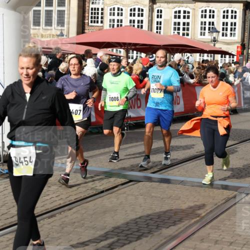05.10.2025 - 20. swb-Marathon Bremen Yannick Fuchs http://msf.ph/oto/9229473 05.10.2025 10:59:27 Ziel 9183, 9454, 9508, 9635, 10200, 10274, 10407, 11006, 11007, 11207, 11400 meine-sportfotos.de