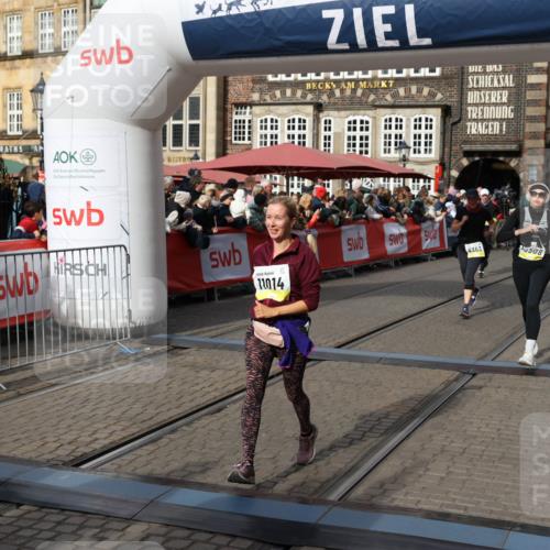 05.10.2025 - 20. swb-Marathon Bremen Yannick Fuchs http://msf.ph/oto/9229476 05.10.2025 11:02:16 Ziel 9324, 9363, 9426, 9686, 10301, 10508, 10855, 10879, 10887, 11014, 11454, 11459 meine-sportfotos.de