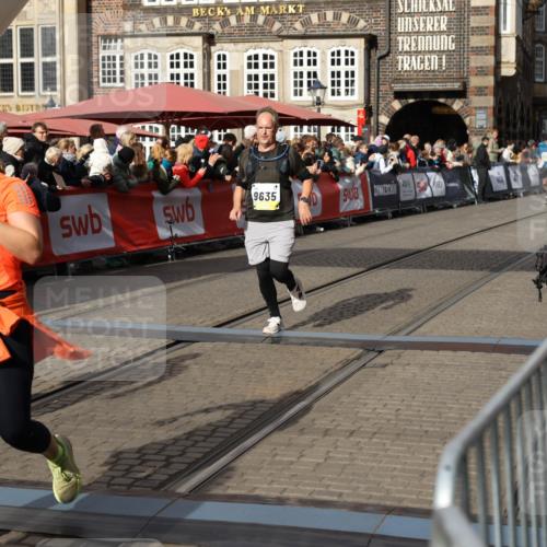 05.10.2025 - 20. swb-Marathon Bremen Yannick Fuchs http://msf.ph/oto/9229532 05.10.2025 10:59:29 Ziel 9183, 9454, 9635, 10200, 10274, 10407, 11006, 11007, 11207, 11400 meine-sportfotos.de