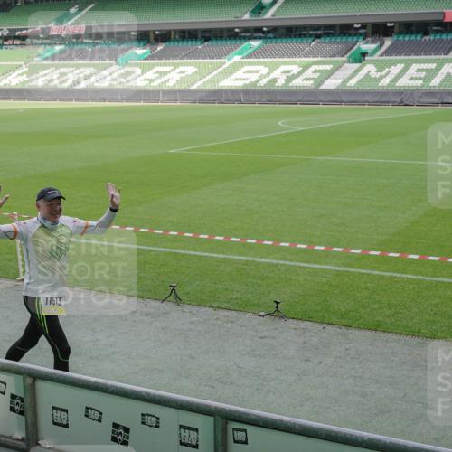 05.10.2025 - 20. swb-Marathon Bremen Michael Burmester http://msf.ph/oto/9229537 05.10.2025 10:28:15 Laufen im Stadion 1138, 7414, 9200, 9206, 9207, 9216, 9222, 9223, 9244, 9293, 9298, 9366, 9377, 9397, 9406, 9413, 9546, 9562, 9665, 9706, 9955, 10047, 10109, 10177, 10211, 10266, 10268, 10303, 10319, 10350, 10382, 10428, 10452, 10509, 10519, 10637, 10661, 10667, 10676, 10688, 10789, 10850, 10858, 10875, 10931, 10953, 10973, 11104, 11167, 11189, 11244, 11248, 11268, 11299, 11327, 11330, 11357, 11462, 11498, 11513, 11561, 11579, 11628, 11705, 9339, 9500, 9670, 9709, 9711, 10639, 10947 meine-sportfotos.de