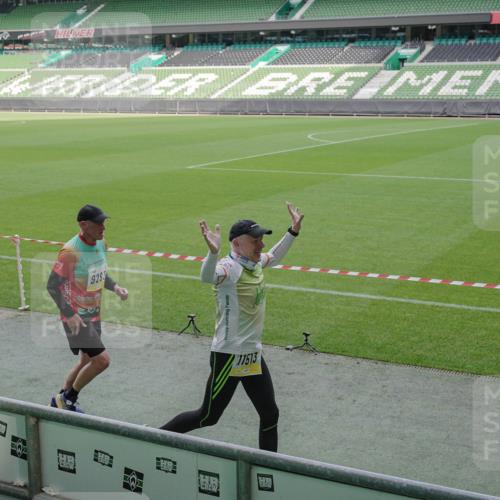 05.10.2025 - 20. swb-Marathon Bremen Michael Burmester http://msf.ph/oto/9229552 05.10.2025 10:28:16 Laufen im Stadion 1138, 7414, 9200, 9206, 9207, 9216, 9222, 9223, 9244, 9293, 9298, 9366, 9377, 9397, 9406, 9413, 9546, 9562, 9665, 9706, 9955, 10047, 10109, 10177, 10211, 10266, 10268, 10303, 10319, 10350, 10382, 10428, 10452, 10509, 10519, 10637, 10661, 10667, 10676, 10688, 10789, 10850, 10858, 10875, 10931, 10953, 10973, 11104, 11167, 11189, 11244, 11248, 11268, 11299, 11327, 11330, 11357, 11462, 11498, 11513, 11561, 11579, 11628, 11705, 9339, 9500, 9670, 9711, 10639 meine-sportfotos.de