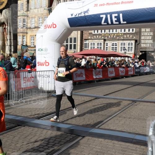 05.10.2025 - 20. swb-Marathon Bremen Yannick Fuchs http://msf.ph/oto/9229574 05.10.2025 10:59:30 Ziel 9183, 9454, 9635, 10200, 10407, 11006, 11007, 11207, 11400 meine-sportfotos.de