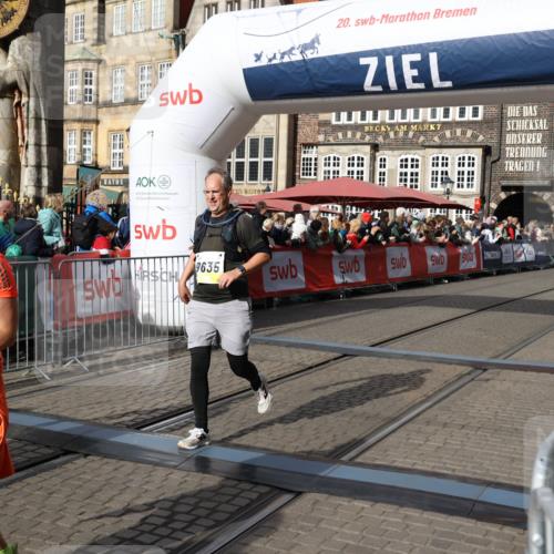 05.10.2025 - 20. swb-Marathon Bremen Yannick Fuchs http://msf.ph/oto/9229580 05.10.2025 10:59:30 Ziel 9183, 9454, 9635, 10200, 10407, 11006, 11007, 11207, 11400 meine-sportfotos.de