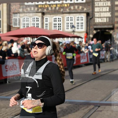 05.10.2025 - 20. swb-Marathon Bremen Yannick Fuchs http://msf.ph/oto/9229614 05.10.2025 11:02:18 Ziel 9363, 9426, 9686, 10301, 10508, 11014, 11454, 11459, 11646 meine-sportfotos.de