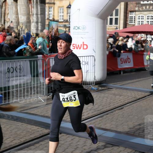 05.10.2025 - 20. swb-Marathon Bremen Yannick Fuchs http://msf.ph/oto/9229624 05.10.2025 11:02:19 Ziel 9363, 9426, 9686, 10301, 10508, 11014, 11340, 11454, 11459, 11646 meine-sportfotos.de