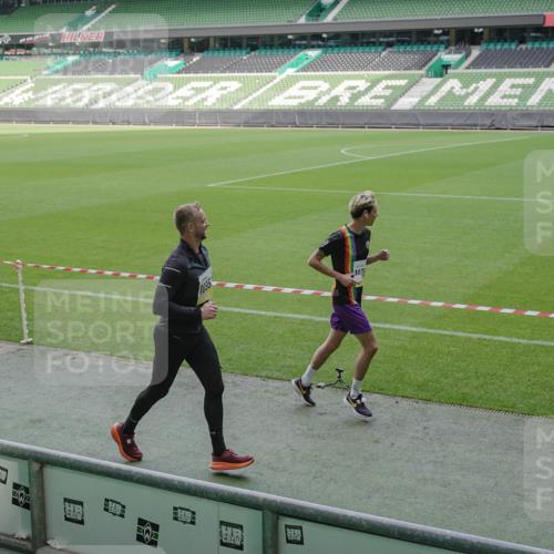 05.10.2025 - 20. swb-Marathon Bremen Michael Burmester http://msf.ph/oto/9229628 05.10.2025 10:28:19 Laufen im Stadion 1138, 7414, 9200, 9206, 9207, 9216, 9222, 9223, 9244, 9293, 9298, 9366, 9377, 9397, 9406, 9413, 9546, 9562, 9665, 9706, 9955, 10047, 10109, 10177, 10211, 10266, 10268, 10303, 10319, 10350, 10382, 10428, 10509, 10519, 10661, 10667, 10676, 10688, 10789, 10850, 10858, 10875, 10931, 10953, 10973, 11104, 11167, 11189, 11244, 11248, 11268, 11299, 11327, 11330, 11357, 11462, 11498, 11513, 11561, 11579, 11628, 11705, 9339, 9670, 10452, 10637 meine-sportfotos.de