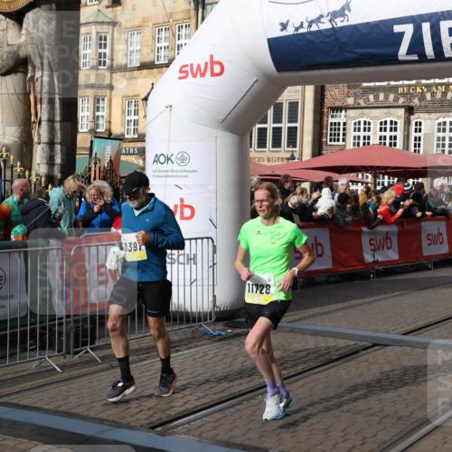 05.10.2025 - 20. swb-Marathon Bremen Yannick Fuchs http://msf.ph/oto/9229676 05.10.2025 10:59:36 Ziel 9635, 9737, 10391, 10809, 11251, 11657, 11728 meine-sportfotos.de