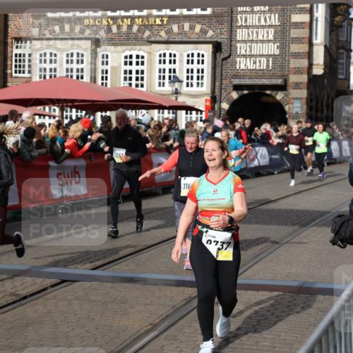 05.10.2025 - 20. swb-Marathon Bremen Yannick Fuchs http://msf.ph/oto/9229714 05.10.2025 10:59:38 Ziel 9609, 9737, 10391, 10809, 11251, 11657, 11728 meine-sportfotos.de