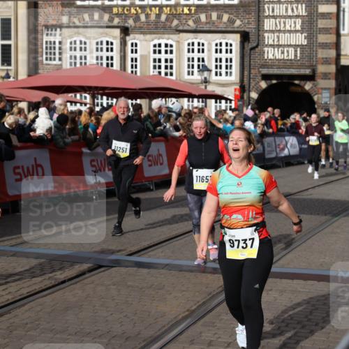 05.10.2025 - 20. swb-Marathon Bremen Yannick Fuchs http://msf.ph/oto/9229726 05.10.2025 10:59:38 Ziel 9609, 9737, 10391, 10809, 11251, 11657, 11728 meine-sportfotos.de