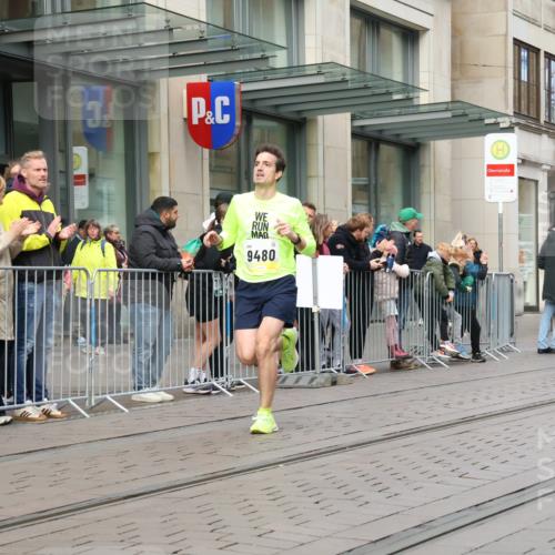 05.10.2025 - 20. swb-Marathon Bremen Strokosch-Dieckow http://msf.ph/oto/9229744 05.10.2025 10:36:54 Ziel 9480, 9565, 10704, 11213, 9480, 9565, 10704, 11213 meine-sportfotos.de