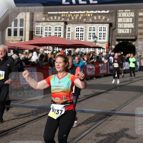 05.10.2025 - 20. swb-Marathon Bremen Yannick Fuchs http://msf.ph/oto/9229785 05.10.2025 10:59:40 Ziel 9609, 9737, 10209, 10391, 10760, 10809, 11251, 11657, 11728 meine-sportfotos.de