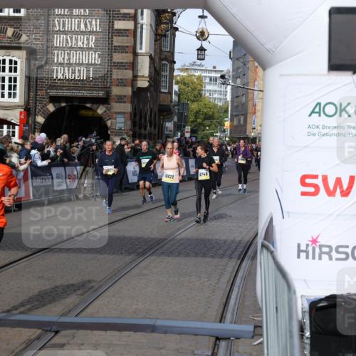 05.10.2025 - 20. swb-Marathon Bremen Yannick Fuchs http://msf.ph/oto/9229864 05.10.2025 11:02:23 Ziel 9363, 9748, 10130, 10508, 11340, 11454, 11646 meine-sportfotos.de