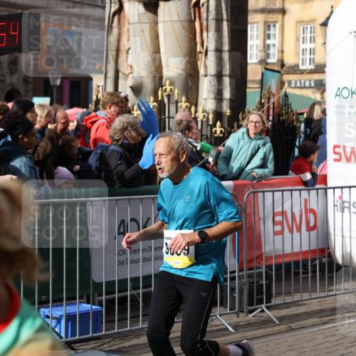 05.10.2025 - 20. swb-Marathon Bremen Yannick Fuchs http://msf.ph/oto/9229890 05.10.2025 10:59:43 Ziel 9609, 9737, 9991, 10209, 10760, 10809, 11251, 11267, 11456, 11657 meine-sportfotos.de