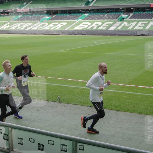 05.10.2025 - 20. swb-Marathon Bremen Michael Burmester http://msf.ph/oto/9229910 05.10.2025 10:28:51 Laufen im Stadion 9200, 9207, 9216, 9218, 9222, 9223, 9293, 9298, 9366, 9377, 9404, 9406, 9478, 9556, 9562, 9626, 9627, 9641, 9665, 9693, 9706, 9810, 9955, 9969, 10047, 10062, 10109, 10131, 10266, 10268, 10303, 10350, 10381, 10382, 10428, 10519, 10667, 10688, 10789, 10799, 10875, 10888, 10931, 10953, 10973, 11057, 11104, 11119, 11244, 11248, 11292, 11330, 11357, 11498, 11513, 11561, 11573, 11579, 11637, 11705, 1138, 7414, 9206, 9244, 9397, 9413, 10177, 10211, 10319, 10509, 10661 meine-sportfotos.de