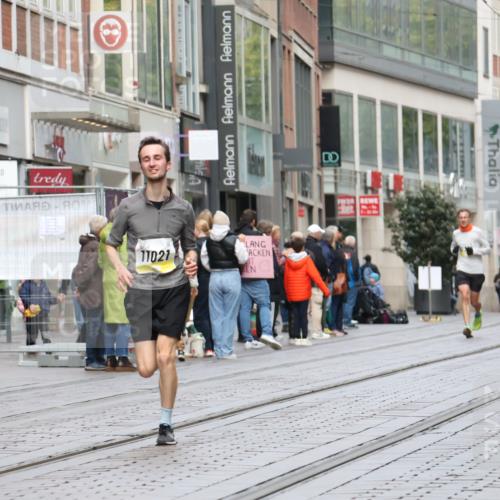 05.10.2025 - 20. swb-Marathon Bremen Strokosch-Dieckow http://msf.ph/oto/9229965 05.10.2025 10:37:14 Ziel 9586, 10347, 10358, 10501, 11021, 11176, 9586, 10347, 10358, 10501, 11021, 11176 meine-sportfotos.de