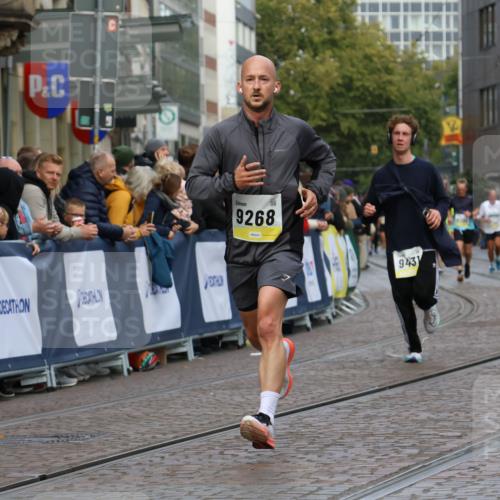 05.10.2025 - 20. swb-Marathon Bremen Strokosch-Dieckow http://msf.ph/oto/9230001 05.10.2025 10:51:39 Ziel 8333, 9259, 9268, 10436, 10584, 10716, 10918, 11484 meine-sportfotos.de