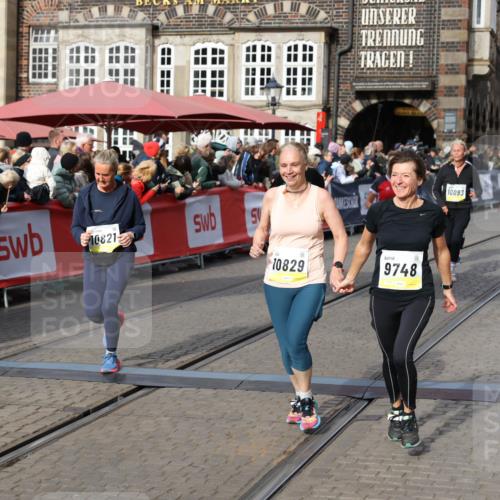 05.10.2025 - 20. swb-Marathon Bremen Yannick Fuchs http://msf.ph/oto/9230007 05.10.2025 11:02:27 Ziel 9748, 10093, 10130, 10194, 10821, 10829, 10982, 10983, 11340, 11386, 11646 meine-sportfotos.de