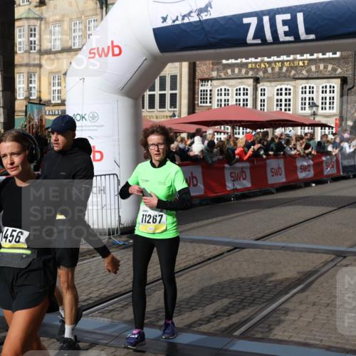 05.10.2025 - 20. swb-Marathon Bremen Yannick Fuchs http://msf.ph/oto/9230046 05.10.2025 10:59:47 Ziel 9609, 9991, 10209, 10420, 10760, 11267, 11456, 11720 meine-sportfotos.de