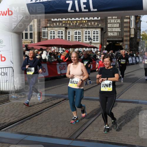 05.10.2025 - 20. swb-Marathon Bremen Yannick Fuchs http://msf.ph/oto/9230072 05.10.2025 11:02:28 Ziel 9748, 10093, 10130, 10194, 10821, 10829, 10982, 10983, 11340, 11386, 11646 meine-sportfotos.de