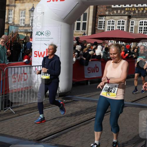 05.10.2025 - 20. swb-Marathon Bremen Yannick Fuchs http://msf.ph/oto/9230095 05.10.2025 11:02:28 Ziel 9748, 10093, 10130, 10194, 10821, 10829, 10982, 10983, 11340, 11386, 11646 meine-sportfotos.de
