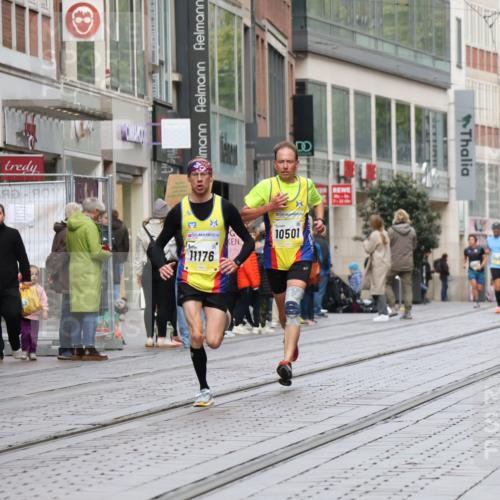 05.10.2025 - 20. swb-Marathon Bremen Strokosch-Dieckow http://msf.ph/oto/9230106 05.10.2025 10:37:25 Ziel 10347, 10501, 10775, 11176, 11465, 10347, 10501, 10775, 11176, 11465 meine-sportfotos.de