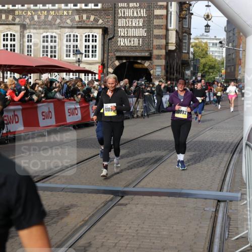 05.10.2025 - 20. swb-Marathon Bremen Yannick Fuchs http://msf.ph/oto/9230139 05.10.2025 11:02:30 Ziel 9748, 10093, 10130, 10194, 10821, 10829, 10982, 10983, 11386 meine-sportfotos.de