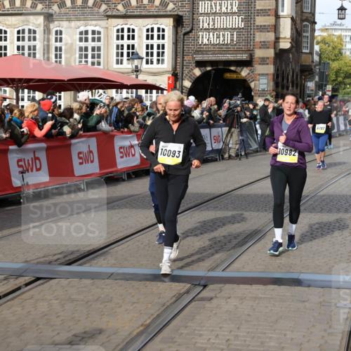 05.10.2025 - 20. swb-Marathon Bremen Yannick Fuchs http://msf.ph/oto/9230146 05.10.2025 11:02:30 Ziel 9748, 10093, 10130, 10194, 10821, 10829, 10982, 10983, 11386 meine-sportfotos.de