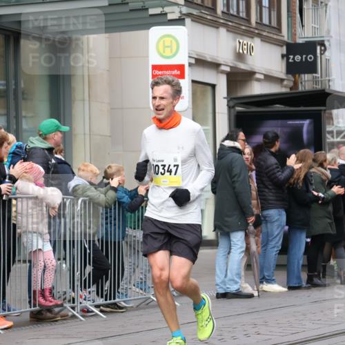 05.10.2025 - 20. swb-Marathon Bremen Strokosch-Dieckow http://msf.ph/oto/9230150 05.10.2025 10:37:28 Ziel 9755, 10347, 10501, 10775, 11176, 11465, 9755, 10347, 10501, 10775, 11176, 11465 meine-sportfotos.de