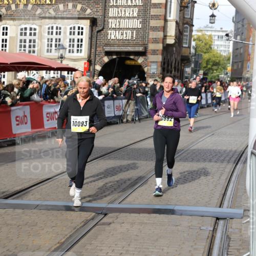 05.10.2025 - 20. swb-Marathon Bremen Yannick Fuchs http://msf.ph/oto/9230158 05.10.2025 11:02:30 Ziel 9748, 10093, 10130, 10194, 10821, 10829, 10982, 10983, 11386 meine-sportfotos.de