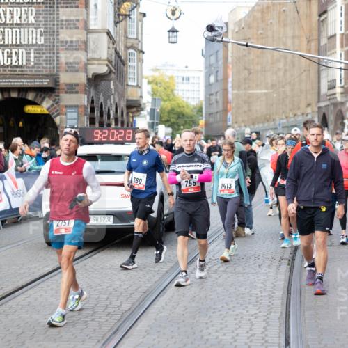 05.10.2025 - 20. swb-Marathon Bremen Yannick Fuchs http://msf.ph/oto/9230184 05.10.2025 09:20:27 Ziel  meine-sportfotos.de