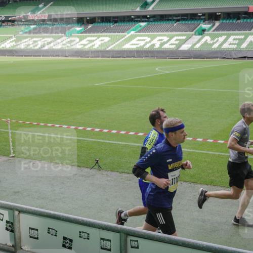 05.10.2025 - 20. swb-Marathon Bremen Michael Burmester http://msf.ph/oto/9230186 05.10.2025 10:29:14 Laufen im Stadion 8787, 9218, 9404, 9428, 9478, 9555, 9556, 9562, 9626, 9627, 9641, 9674, 9693, 9696, 9729, 9810, 9924, 9929, 9958, 9969, 9986, 10062, 10073, 10089, 10131, 10381, 10400, 10519, 10601, 10685, 10715, 10723, 10733, 10799, 10888, 10929, 10951, 10973, 11005, 11022, 11057, 11119, 11187, 11288, 11292, 11330, 11357, 11561, 11573, 11637, 9207, 9216, 9222, 9293, 9298, 9366, 9377, 9406, 9665, 9706, 9955, 10047, 10109, 10266, 10268, 10303, 10519, 10875, 10931 meine-sportfotos.de