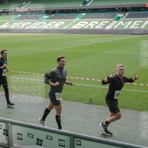 05.10.2025 - 20. swb-Marathon Bremen Michael Burmester http://msf.ph/oto/9230234 05.10.2025 10:29:18 Laufen im Stadion 8787, 9218, 9385, 9404, 9428, 9437, 9478, 9555, 9556, 9626, 9627, 9630, 9641, 9674, 9689, 9693, 9696, 9729, 9761, 9810, 9889, 9924, 9929, 9958, 9969, 9986, 10062, 10073, 10089, 10131, 10381, 10400, 10601, 10685, 10715, 10723, 10733, 10799, 10868, 10877, 10888, 10929, 10951, 10968, 11005, 11022, 11057, 11119, 11187, 11208, 11288, 11292, 11573, 11637, 9216, 9298, 9366, 9377, 9406, 9562, 9665, 9706, 9955, 10047, 10109, 10266, 10268, 10303, 10519, 10875, 10931 meine-sportfotos.de