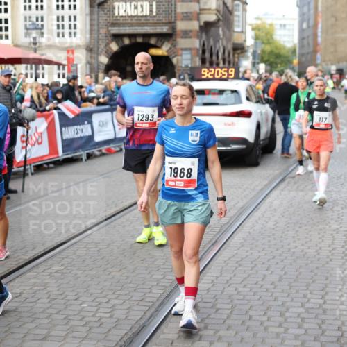05.10.2025 - 20. swb-Marathon Bremen Yannick Fuchs http://msf.ph/oto/9230252 05.10.2025 09:21:00 Ziel  meine-sportfotos.de