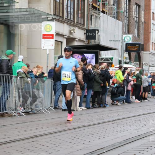 05.10.2025 - 20. swb-Marathon Bremen Strokosch-Dieckow http://msf.ph/oto/9230299 05.10.2025 10:37:43 Ziel 9755, 11328, 11465, 9755, 11328, 11465 meine-sportfotos.de