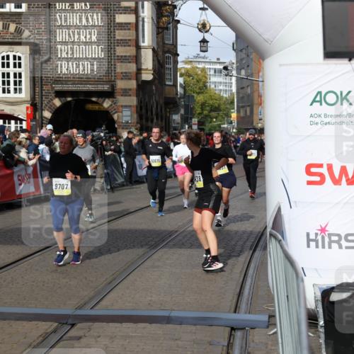 05.10.2025 - 20. swb-Marathon Bremen Yannick Fuchs http://msf.ph/oto/9230307 05.10.2025 11:02:34 Ziel 9707, 9802, 9839, 10093, 10194, 10615, 10821, 10829, 10982, 10983, 11386, 11537, 11538 meine-sportfotos.de