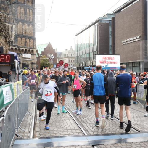 05.10.2025 - 20. swb-Marathon Bremen Yannick Fuchs http://msf.ph/oto/9230355 05.10.2025 09:21:20 Ziel  meine-sportfotos.de