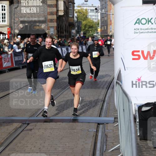 05.10.2025 - 20. swb-Marathon Bremen Yannick Fuchs http://msf.ph/oto/9230374 05.10.2025 11:02:36 Ziel 9468, 9647, 9707, 9802, 9839, 10093, 10194, 10615, 10982, 10983, 11110, 11537, 11538, 11711 meine-sportfotos.de