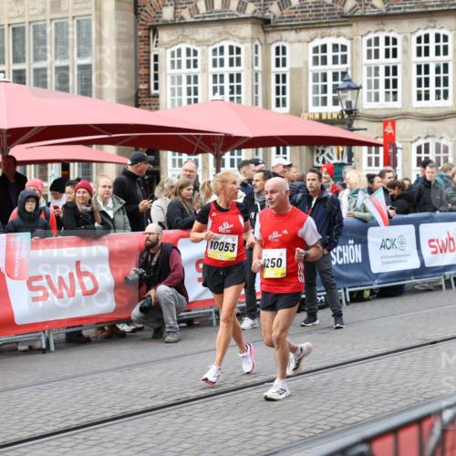 05.10.2025 - 20. swb-Marathon Bremen Yannick Fuchs http://msf.ph/oto/9230510 05.10.2025 09:50:00 Ziel  meine-sportfotos.de
