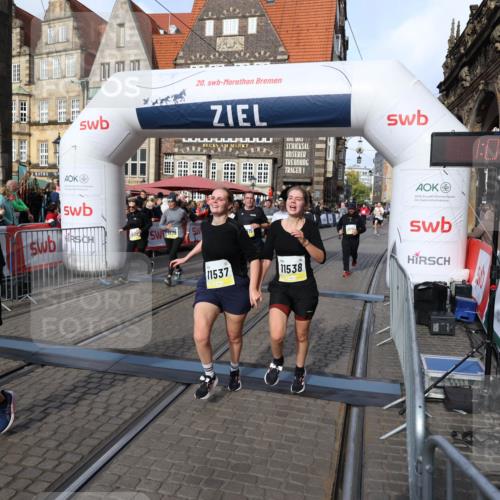 05.10.2025 - 20. swb-Marathon Bremen Yannick Fuchs http://msf.ph/oto/9230523 05.10.2025 11:02:38 Ziel 9468, 9647, 9707, 9802, 9839, 10033, 10595, 10598, 10615, 11110, 11160, 11537, 11538, 11711 meine-sportfotos.de