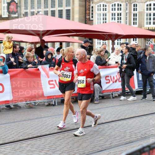 05.10.2025 - 20. swb-Marathon Bremen Yannick Fuchs http://msf.ph/oto/9230544 05.10.2025 09:50:01 Ziel  meine-sportfotos.de