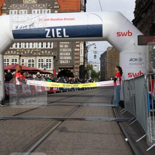 05.10.2025 - 20. swb-Marathon Bremen Yannick Fuchs http://msf.ph/oto/9230550 05.10.2025 10:24:06 Ziel  meine-sportfotos.de