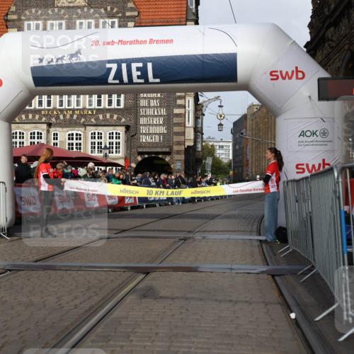 05.10.2025 - 20. swb-Marathon Bremen Yannick Fuchs http://msf.ph/oto/9230558 05.10.2025 10:24:06 Ziel  meine-sportfotos.de