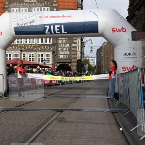 05.10.2025 - 20. swb-Marathon Bremen Yannick Fuchs http://msf.ph/oto/9230572 05.10.2025 10:24:06 Ziel  meine-sportfotos.de