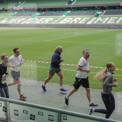 05.10.2025 - 20. swb-Marathon Bremen Michael Burmester http://msf.ph/oto/9230593 05.10.2025 10:29:38 Laufen im Stadion 8787, 8866, 9014, 9199, 9218, 9233, 9261, 9369, 9385, 9428, 9437, 9478, 9485, 9555, 9556, 9578, 9579, 9583, 9626, 9627, 9630, 9641, 9658, 9674, 9689, 9693, 9696, 9704, 9729, 9740, 9761, 9803, 9889, 9924, 9929, 9958, 9969, 9986, 10073, 10089, 10118, 10170, 10246, 10381, 10400, 10432, 10534, 10601, 10685, 10715, 10723, 10726, 10733, 10781, 10799, 10868, 10877, 10923, 10929, 10932, 10951, 10968, 11005, 11022, 11057, 11119, 11187, 11208, 11288, 11298, 9404 meine-sportfotos.de