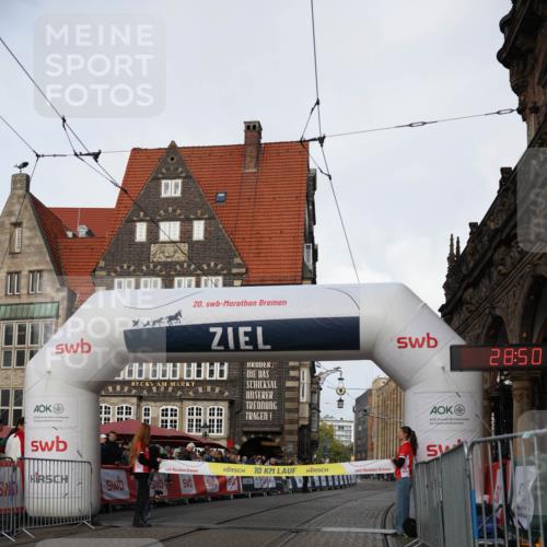 05.10.2025 - 20. swb-Marathon Bremen Yannick Fuchs http://msf.ph/oto/9230636 05.10.2025 10:24:46 Ziel  meine-sportfotos.de
