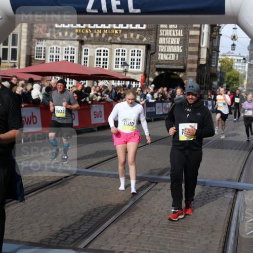05.10.2025 - 20. swb-Marathon Bremen Yannick Fuchs http://msf.ph/oto/9230666 05.10.2025 11:02:40 Ziel 9468, 9647, 9707, 9802, 9839, 10033, 10595, 10598, 10615, 11110, 11160, 11537, 11538, 11711 meine-sportfotos.de