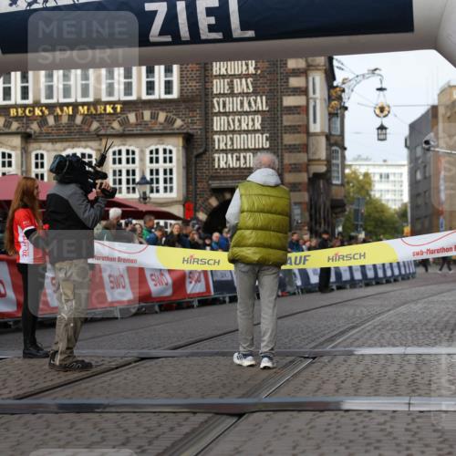 05.10.2025 - 20. swb-Marathon Bremen Yannick Fuchs http://msf.ph/oto/9230672 05.10.2025 10:25:13 Ziel  meine-sportfotos.de