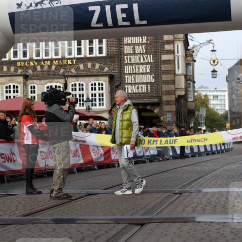 05.10.2025 - 20. swb-Marathon Bremen Yannick Fuchs http://msf.ph/oto/9230684 05.10.2025 10:26:02 Ziel  meine-sportfotos.de