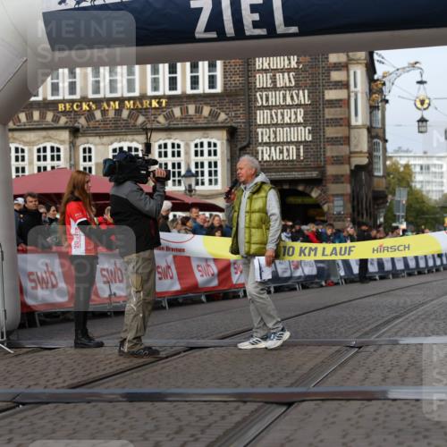 05.10.2025 - 20. swb-Marathon Bremen Yannick Fuchs http://msf.ph/oto/9230699 05.10.2025 10:26:02 Ziel  meine-sportfotos.de